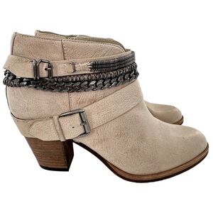 Dolce Vita ankle Yasmin booties 8 beige leather western rode buckle chain mail